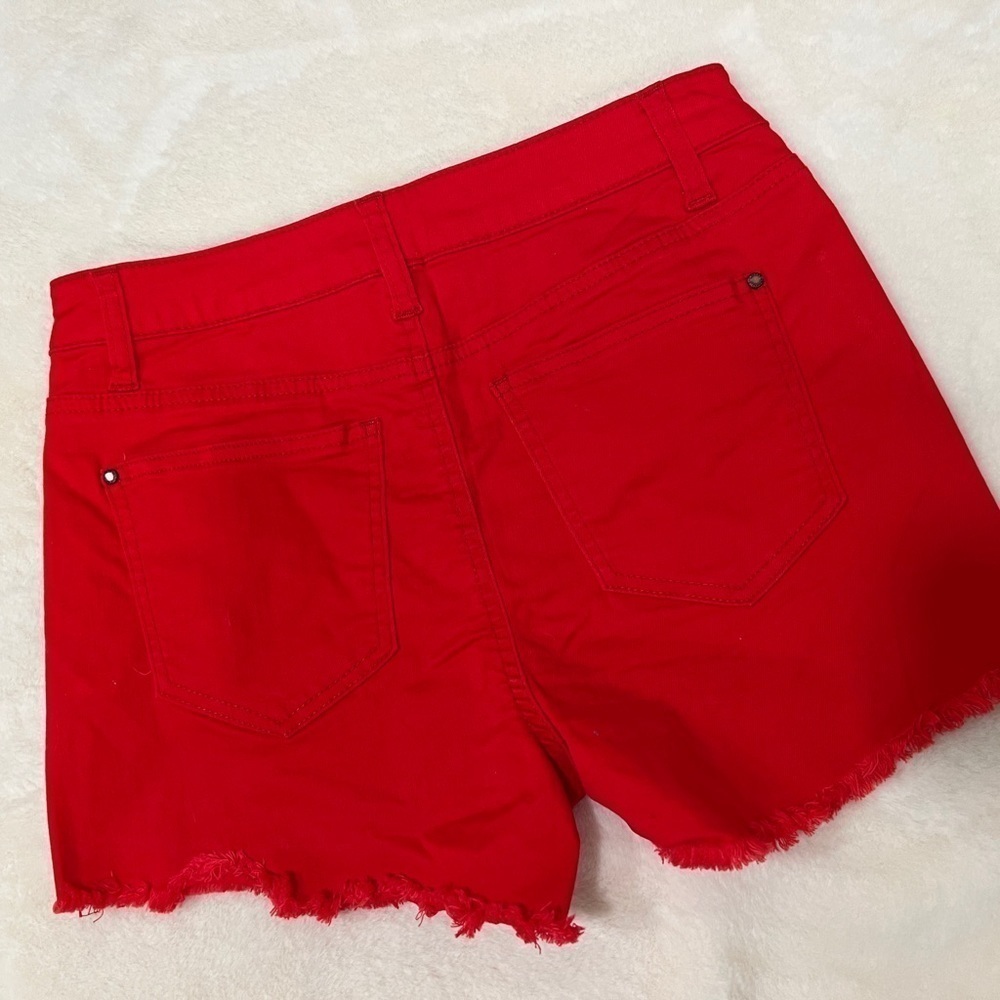 3/$25 Sale🎈Tinseltown red distressed denim shorts - Picture 3 of 6